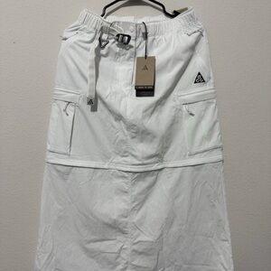 Nike Women's ACG 'Smith Summit' Zip-Off Skirt FN1969-121 White/Black Size Small